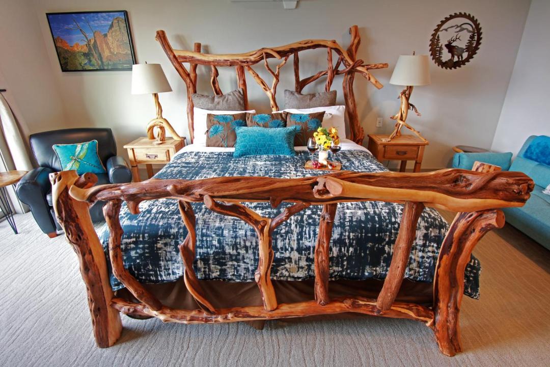 Photo of Others in Amity