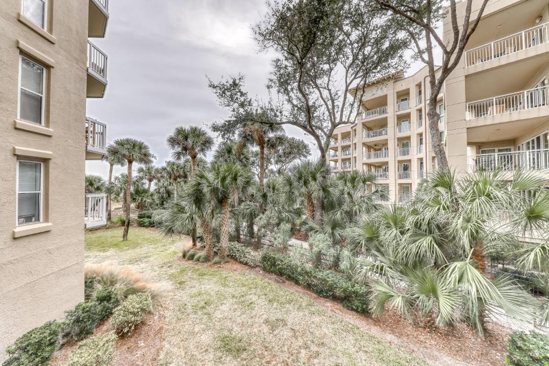 Photo of Buildings in Palmetto Dunes