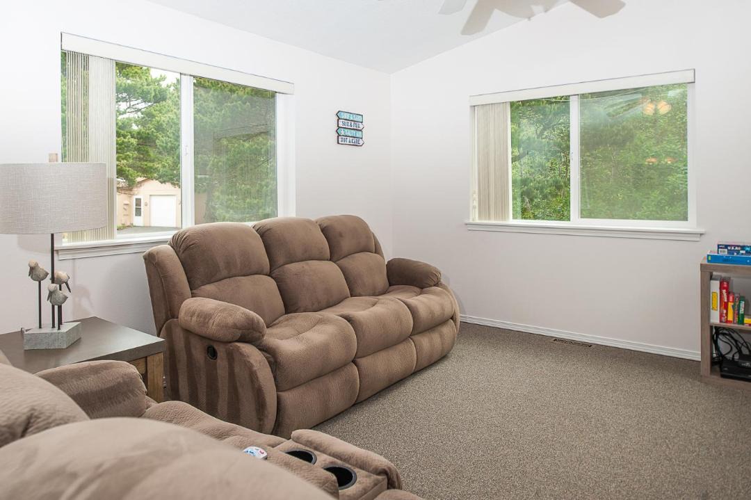 Photo of Livingroom in Beverly Beach