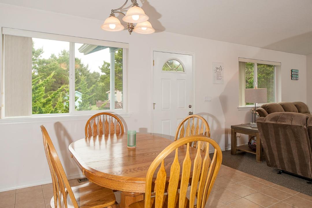 Photo of Livingroom in Beverly Beach