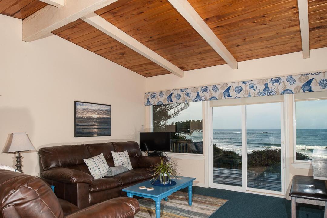Photo of Livingroom in Seal Rock