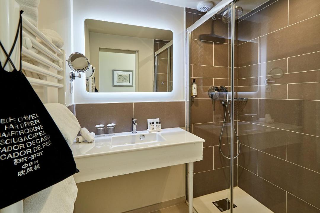 Photo of Bathroom in Tracy-sur-Mer