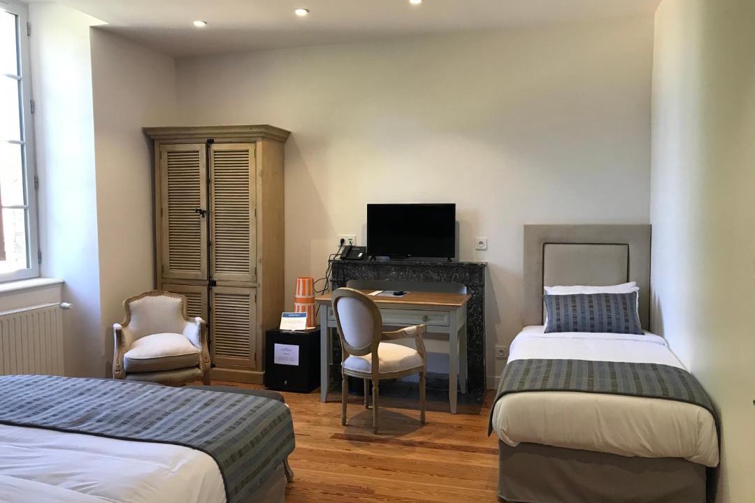 Photo of Others in Maubec