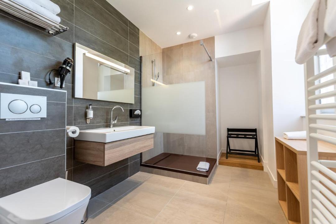 Photo of Others in Maubec