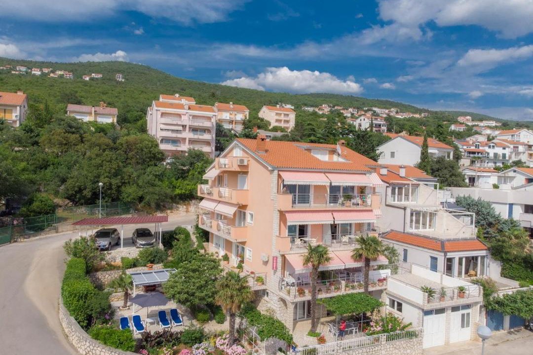 Photo of Buildings in Klanfari