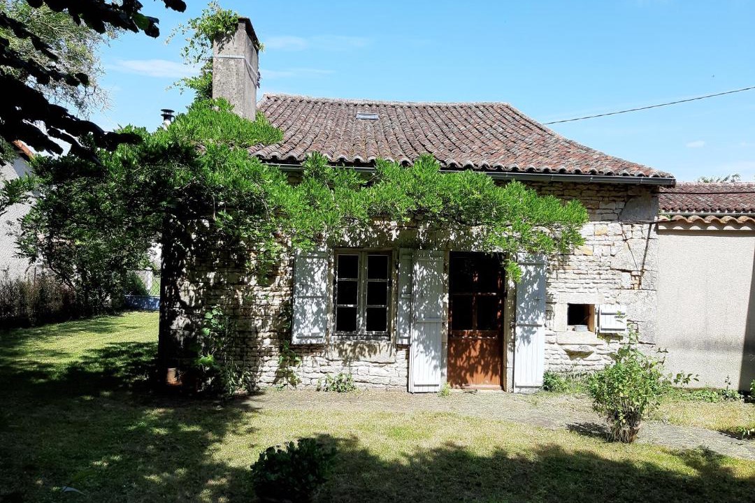 Photo of Buildings in Les Adjots