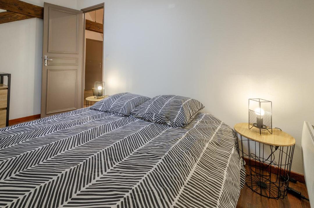 Photo of Bedroom in Etampes