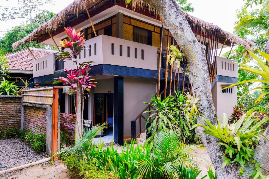 Photo of Buildings in Tetebatu