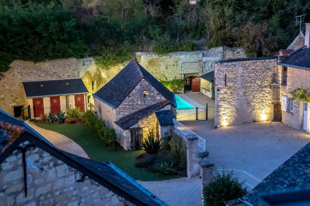 Photo of Others in Rou-Marson