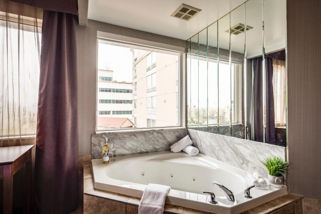 Photo of Bathroom in Gateway