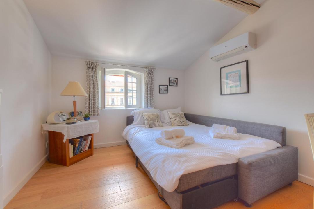 Photo of Bedroom in Antibes Old Town