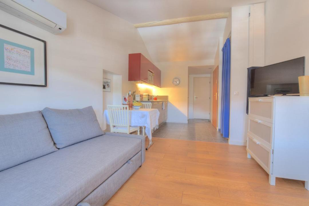 Photo of Livingroom in Antibes Old Town