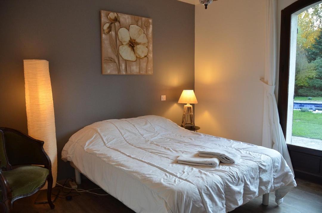 Photo of Bedroom in Saint-Martin-des-Champs