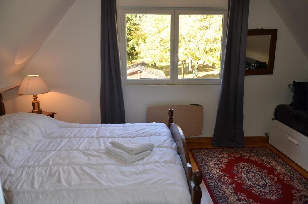 Photo of Bedroom in Saint-Martin-des-Champs