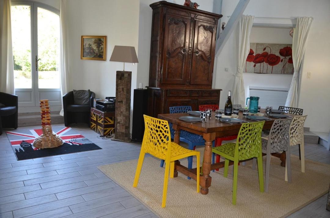 Photo of Livingroom in Saint-Martin-des-Champs
