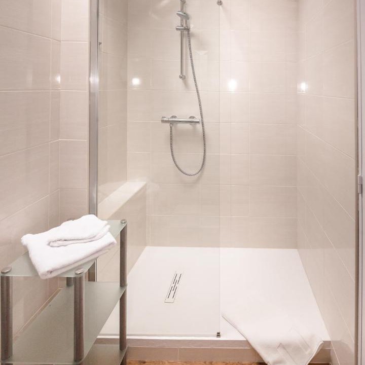 Photo of Bathroom in Escolives-Sainte-Camille