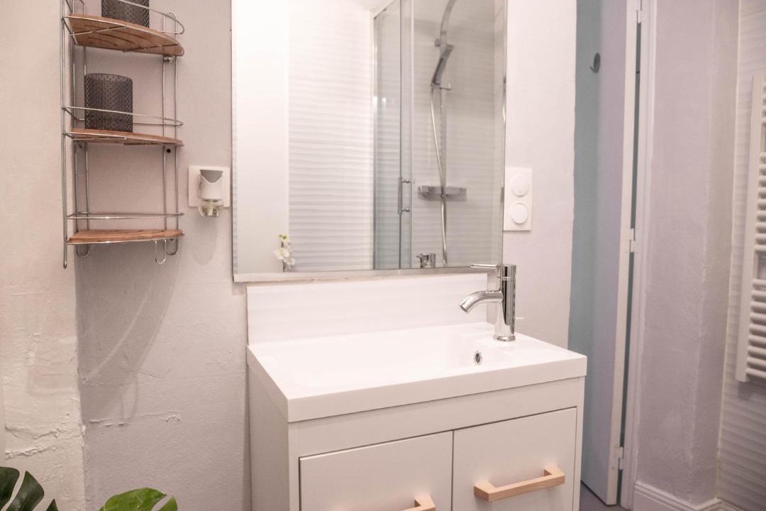 Photo of Bathroom in Castres