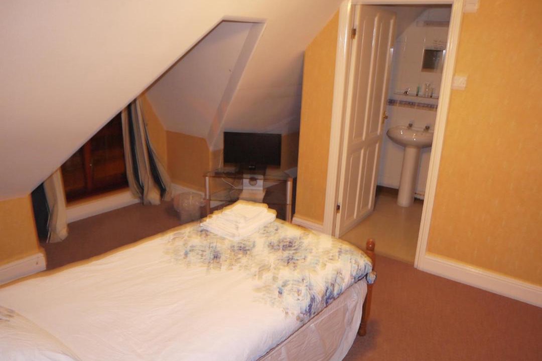 Photo of Others in Rowton