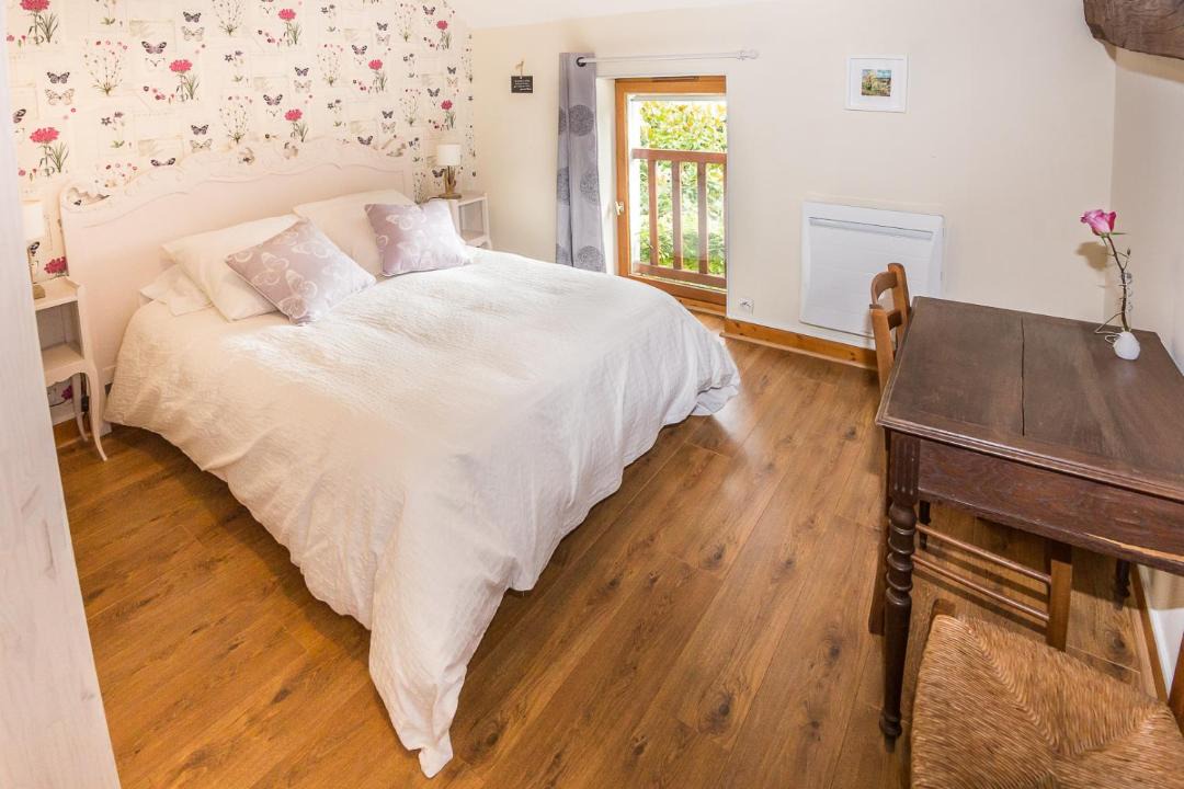 Photo of Bedroom in Escolives-Sainte-Camille