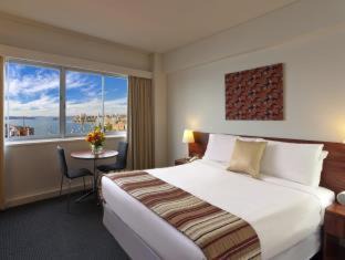 Photo of Others in Elizabeth Bay