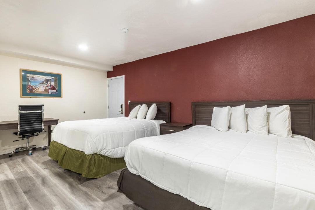Photo of Bedroom in Needles
