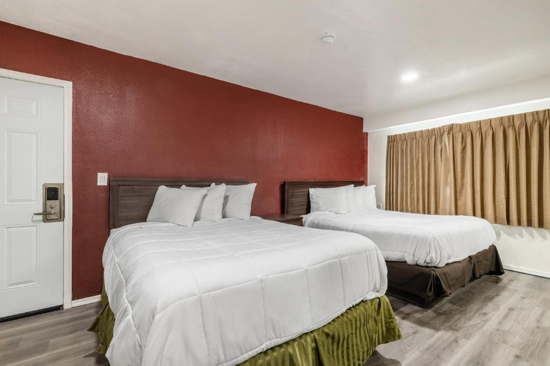 Photo of Bedroom in Needles