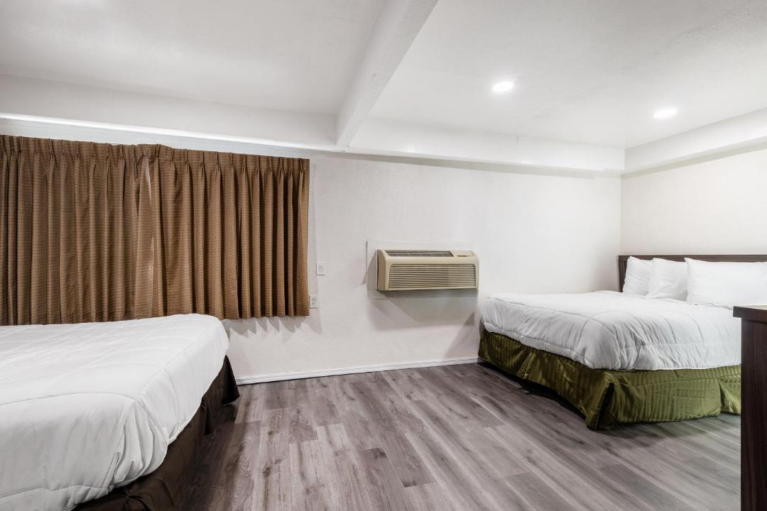 Photo of Bedroom in Needles