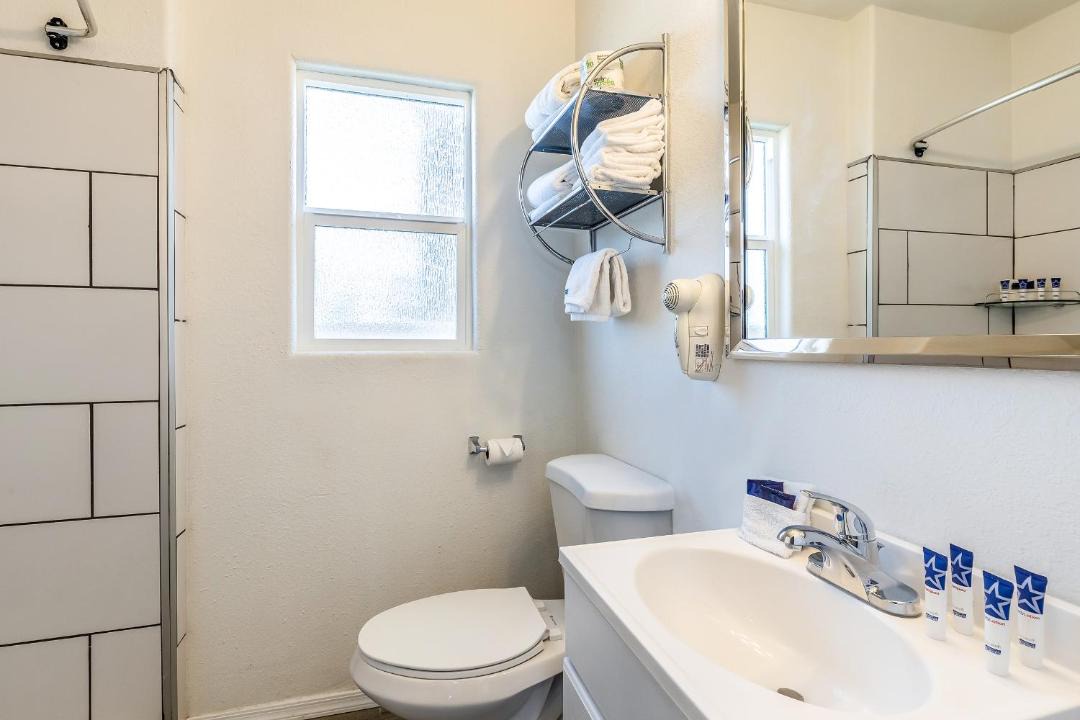 Photo of Bathroom in Needles