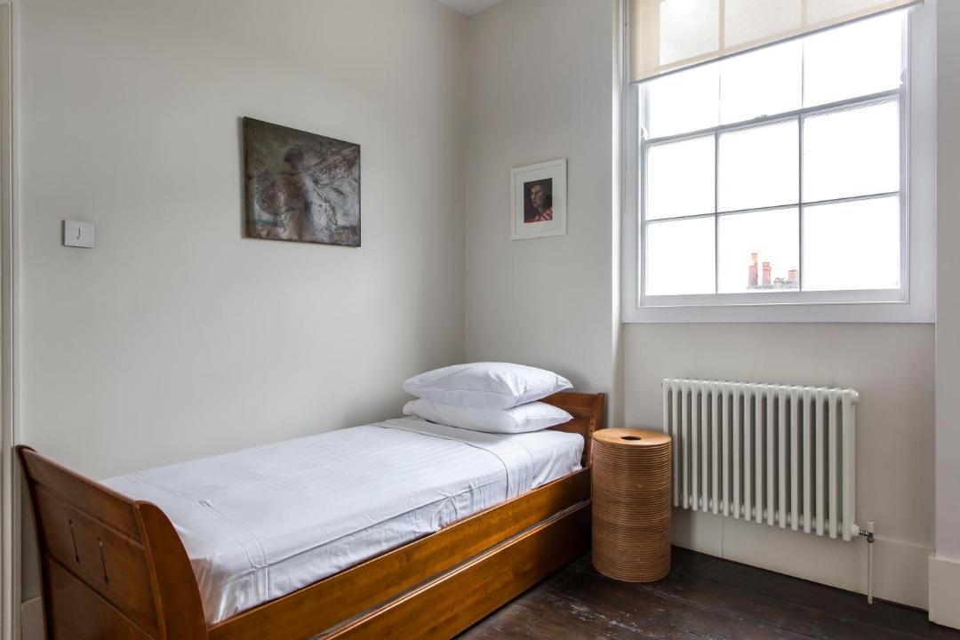 Photo of Bedroom in Angel