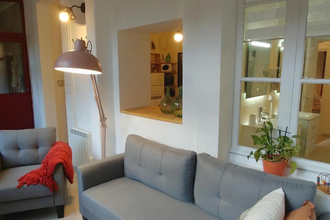 Photo of Livingroom in Convention