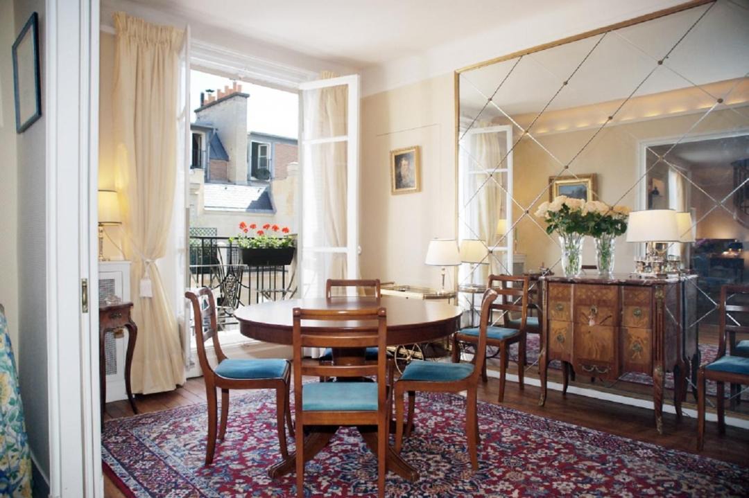 Photo of Livingroom in 16th Arrondissement