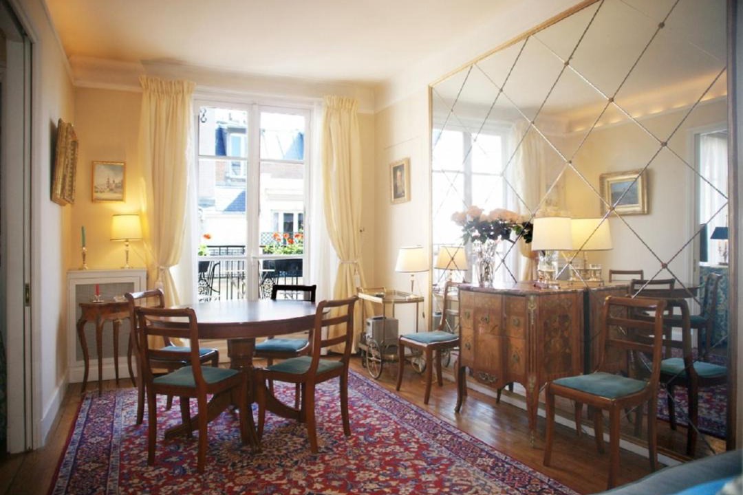 Photo of Livingroom in 16th Arrondissement