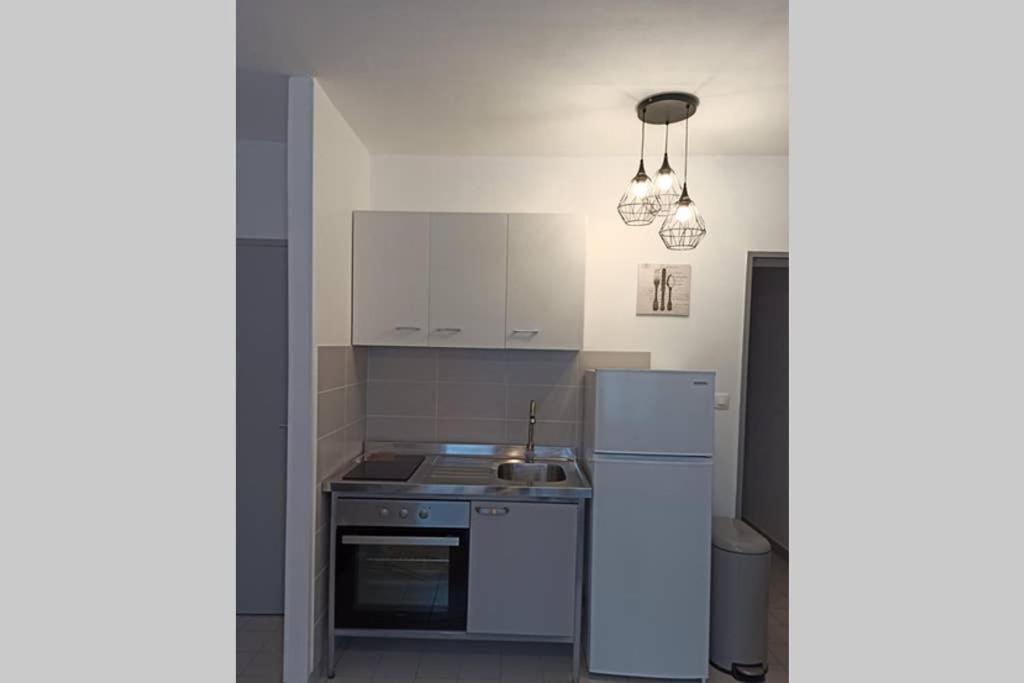 Photo of Kitchen in Lens