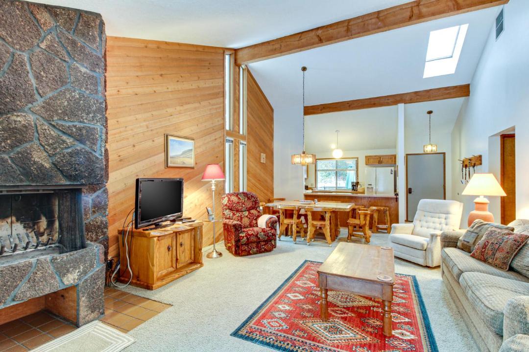 Photo of Livingroom in Sunriver