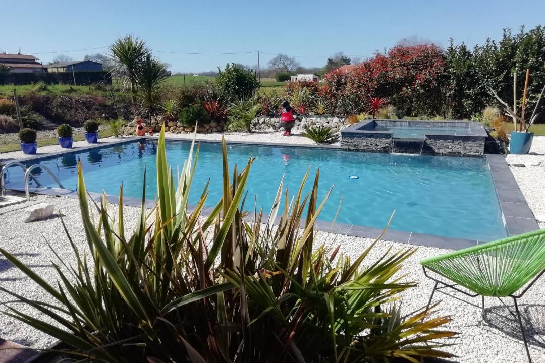 Photo of Others in Josse