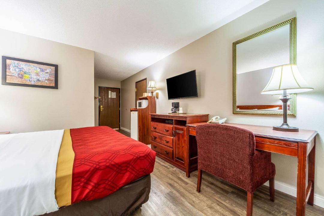 Photo of Bedroom in West Lincoln