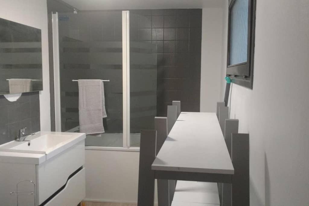 Photo of Bathroom in Douai