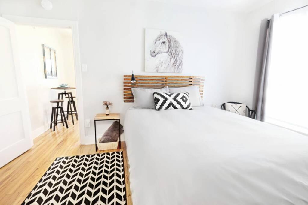 Photo of Bedroom in Lower Greenville
