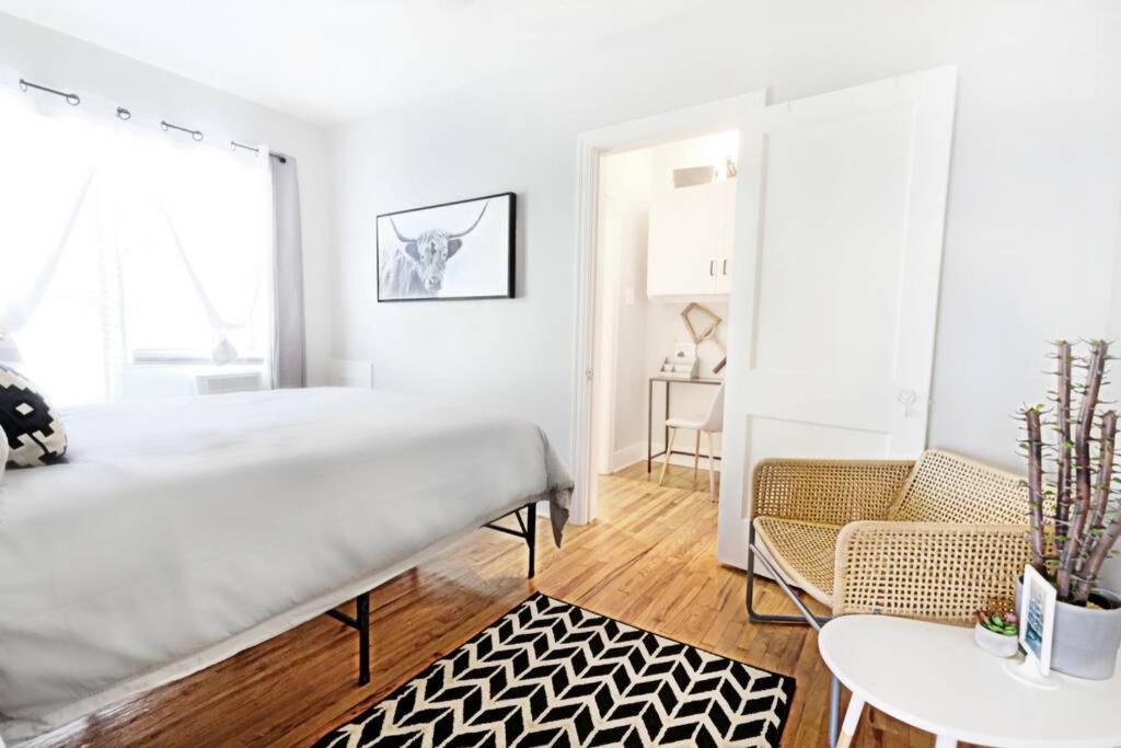Photo of Bedroom in Lower Greenville