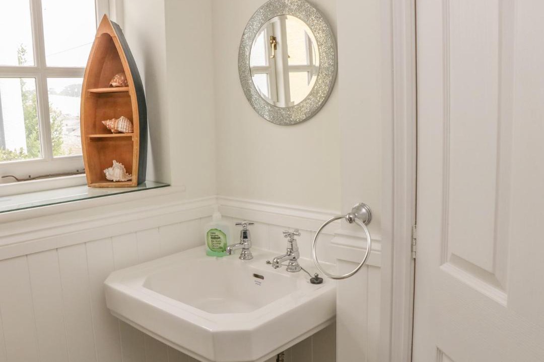 Photo of Bathroom in Salcombe