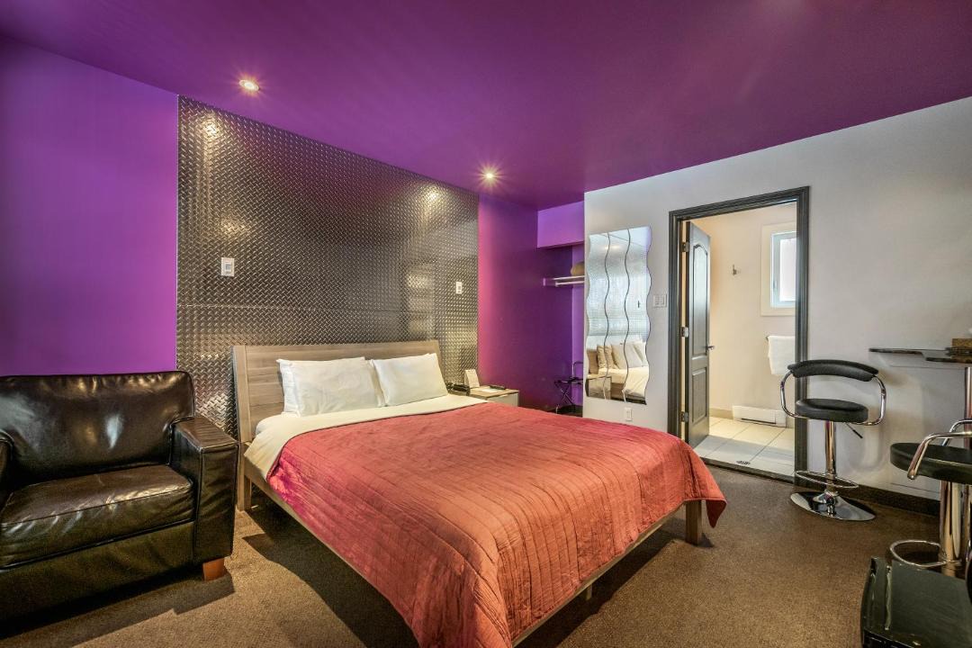 Photo of Bedroom in Cote-Des-Neiges—Notre-Dame-De-Grace