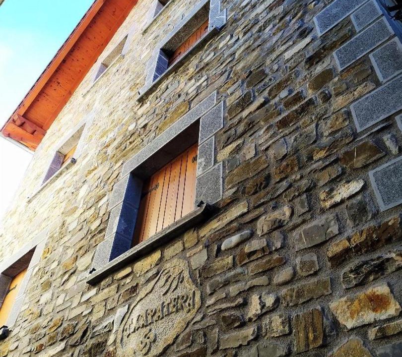 Photo of Buildings in Isaba