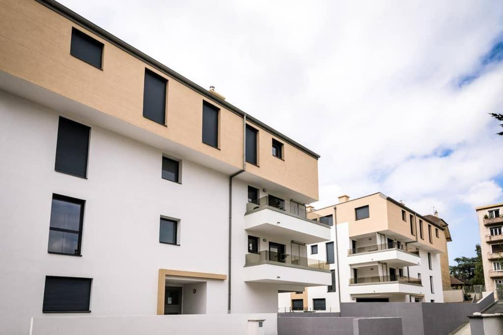 Photo of Buildings in Gaillard