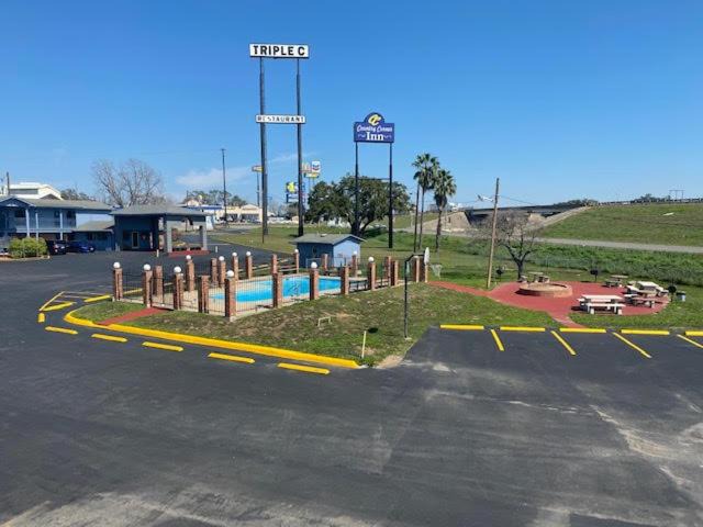 Photo of Others in Devine