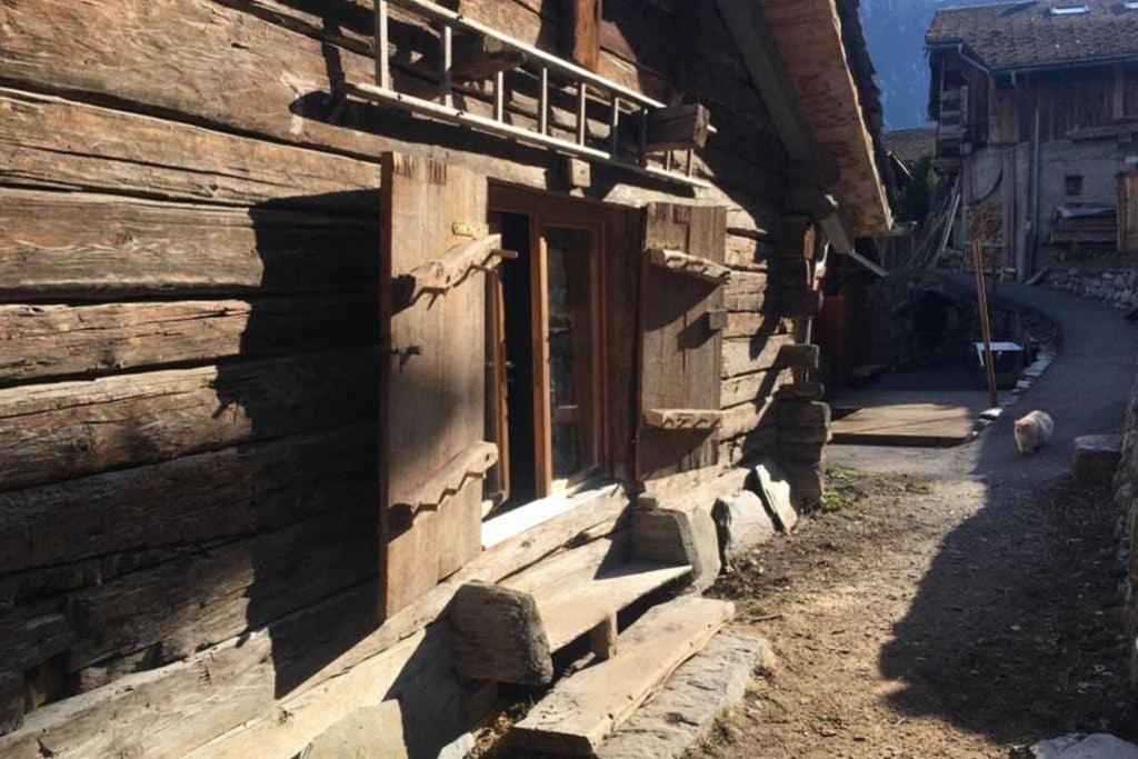 Photo of Buildings in Le Tretien
