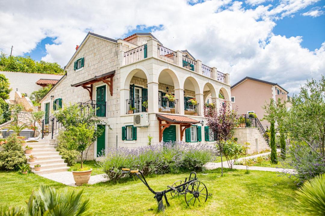 Photo of Buildings in Sinj