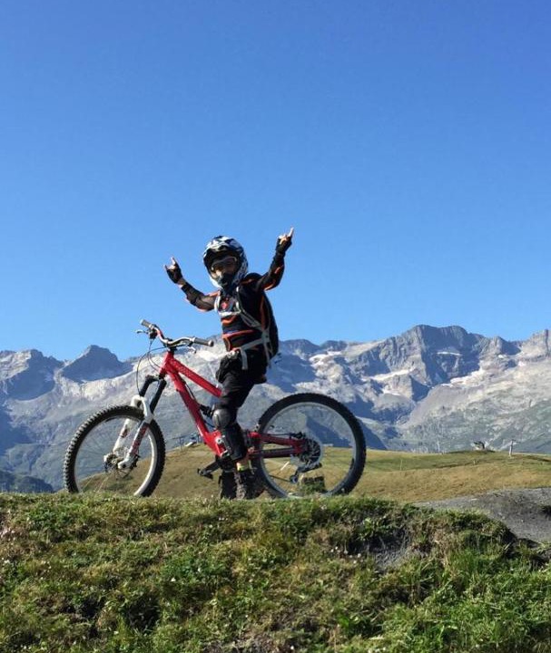 Photo of Others in Estadens