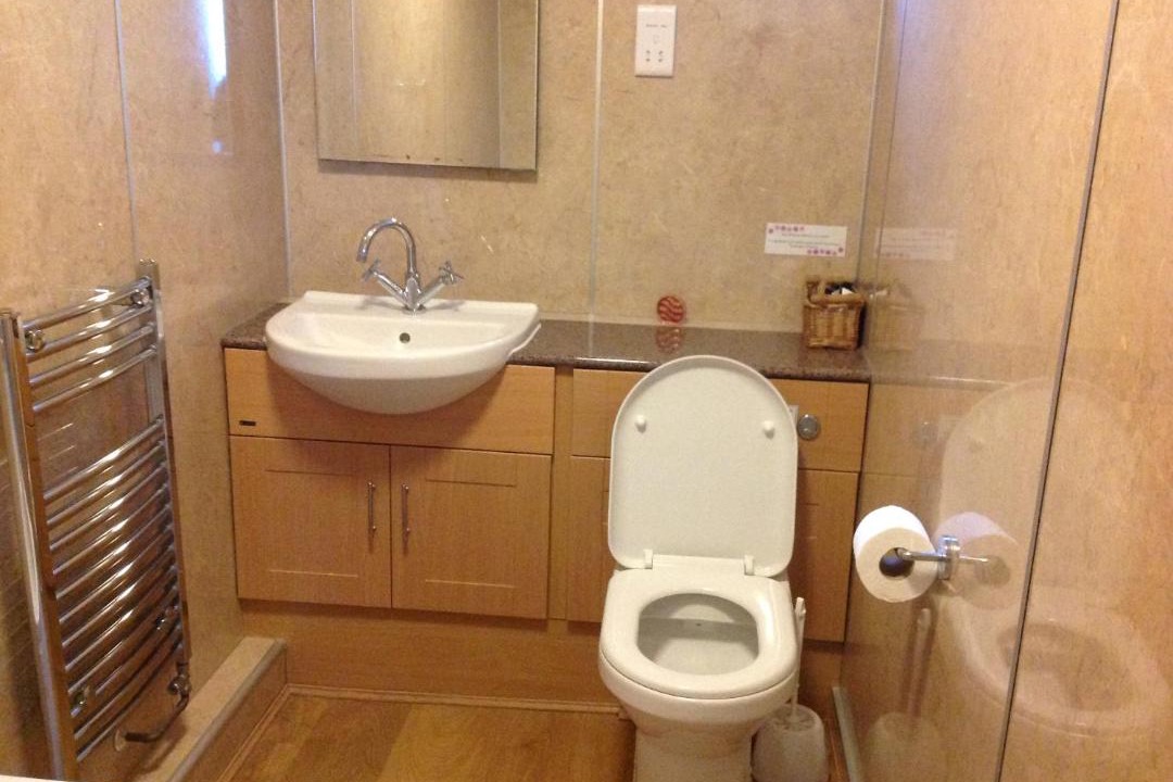 Photo of Bathroom in Ventnor