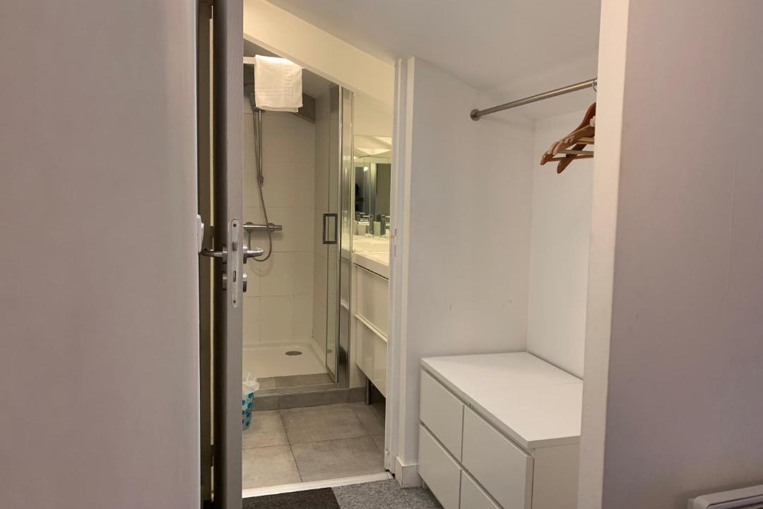 Photo of Bathroom in Clamart