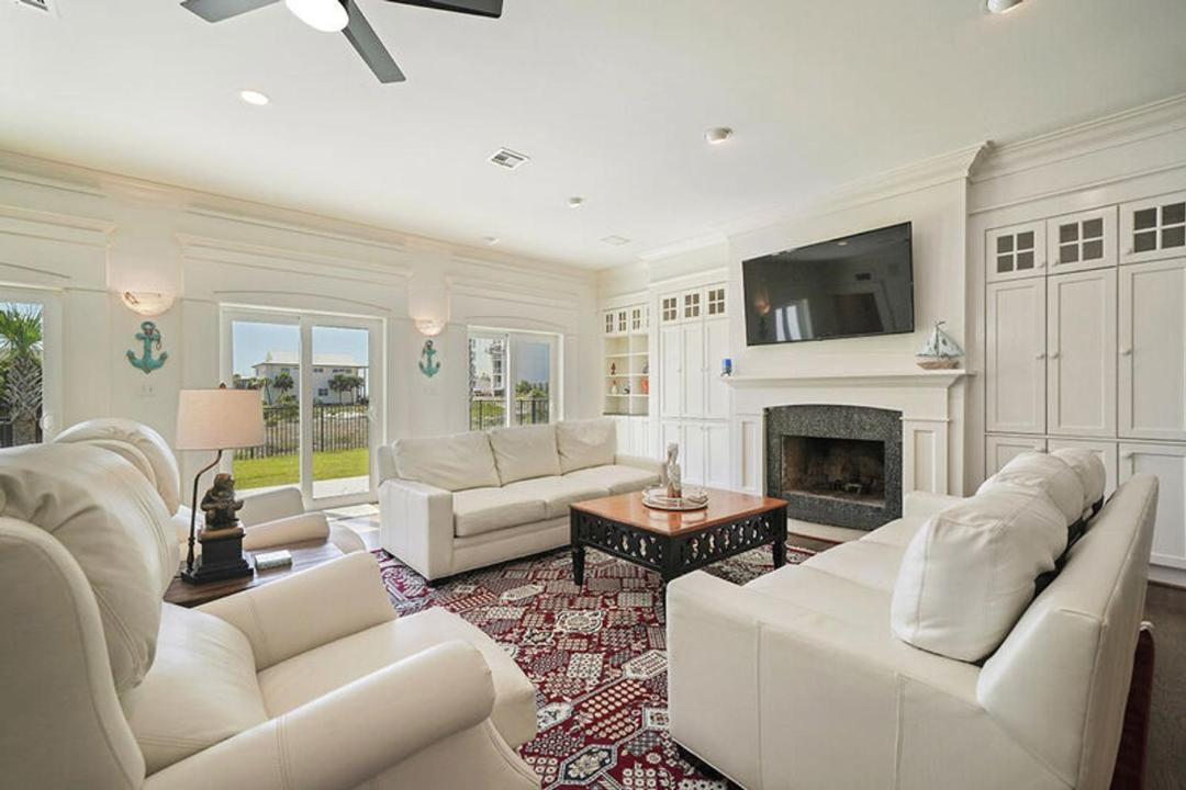 Photo of Livingroom in Gulf Pines